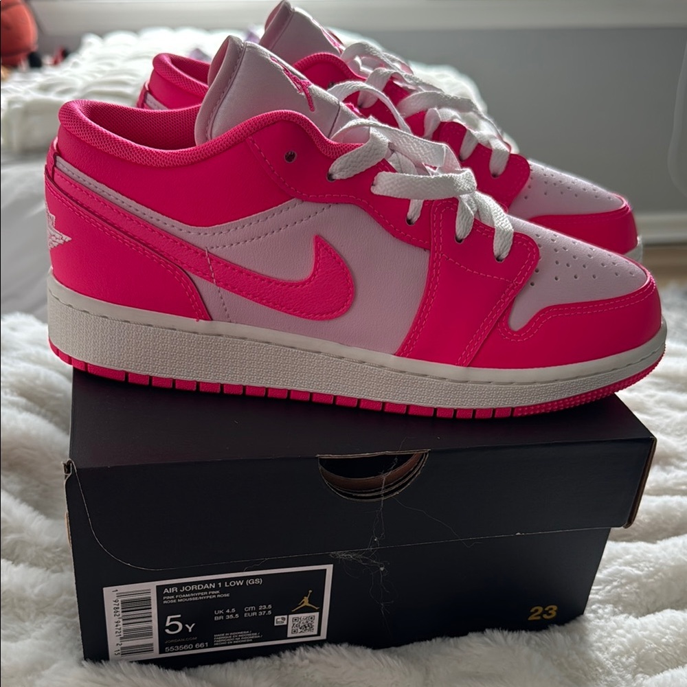 Nike Air Jordan Low-Top Sneakers in Hot Pink and White